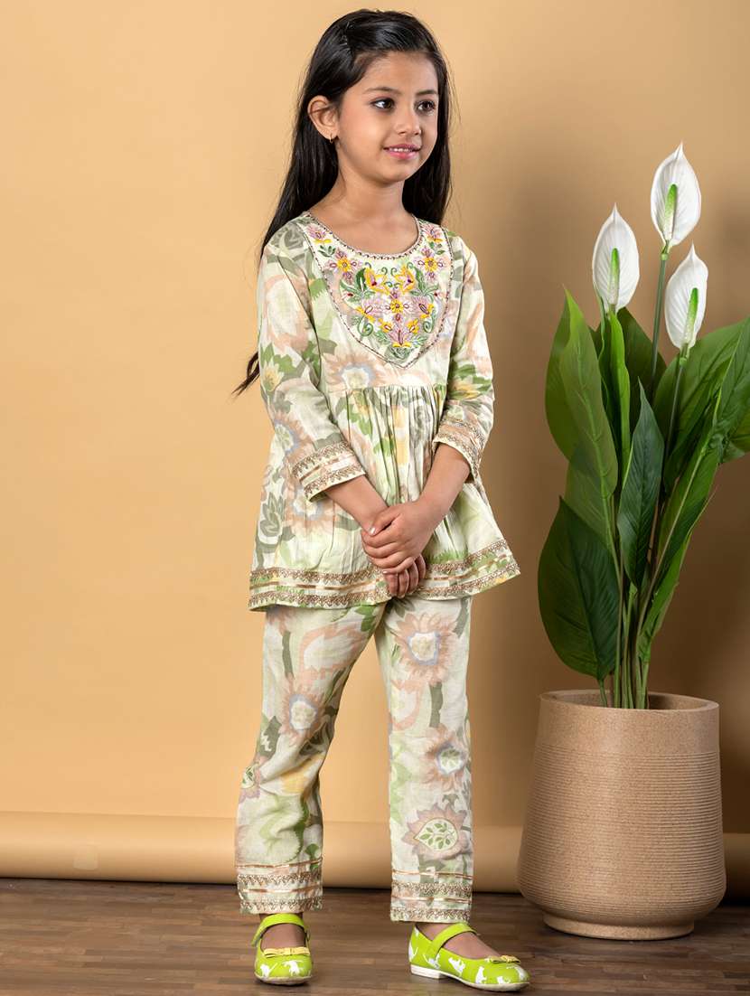 girls three quarter sleeve kurta pant set - 21766981 -  Standard Image - 2