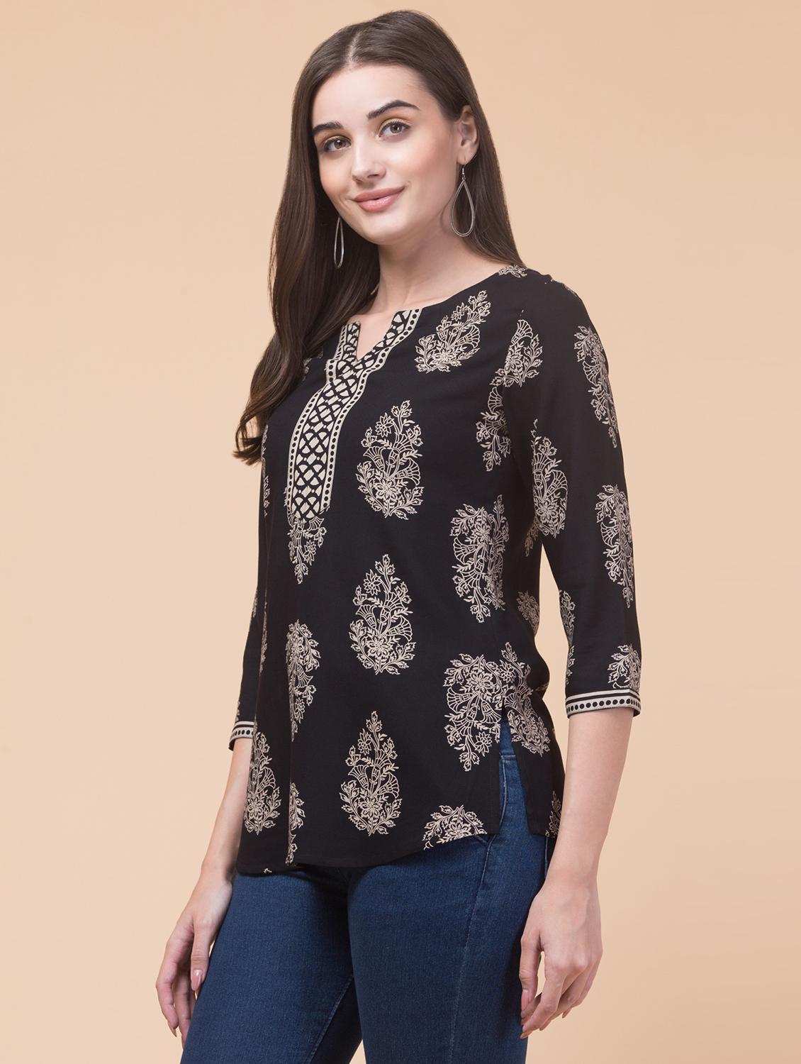 women three quarter sleeve straight kurti - 21768160 - Standard Image - 2