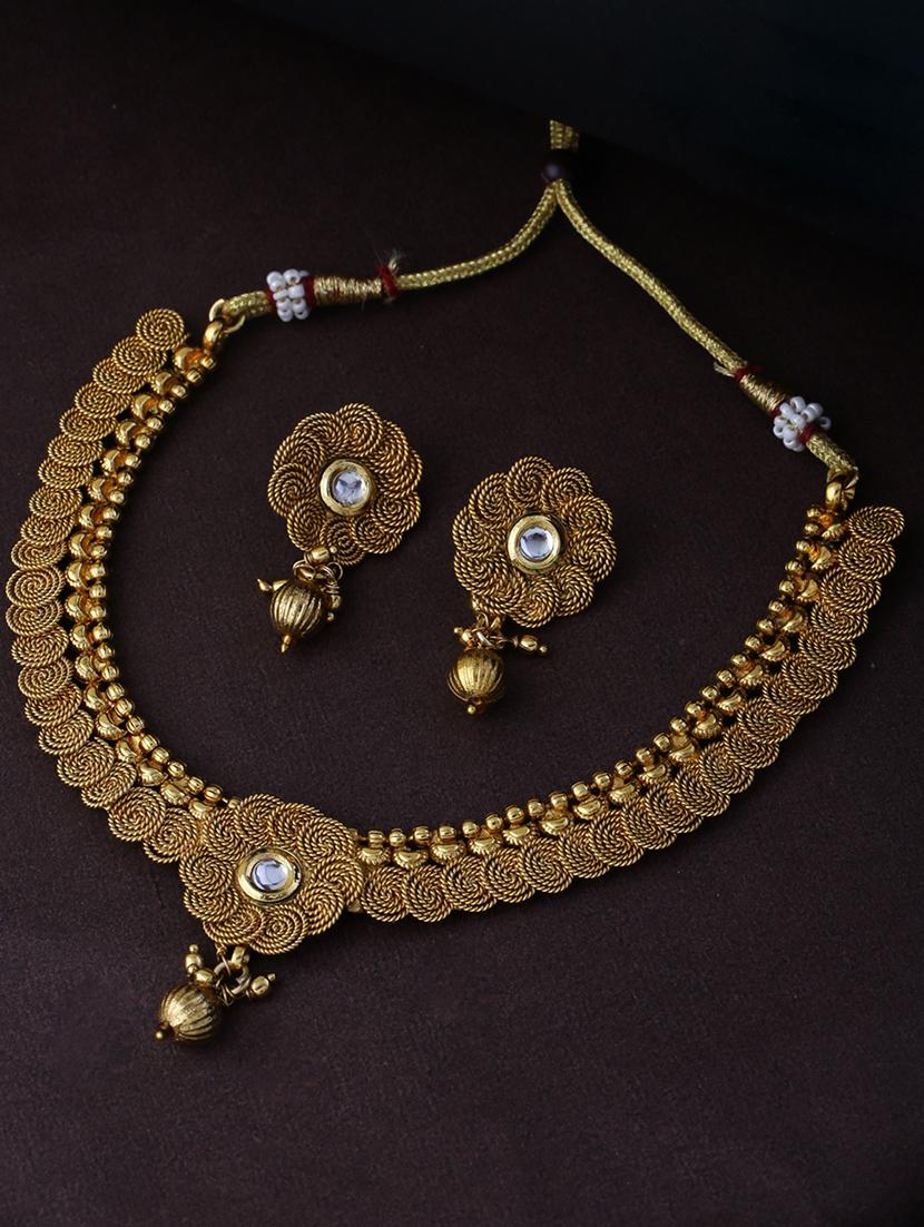 women gold necklace with earrings set - 21775529 - Zoom Image - 0
