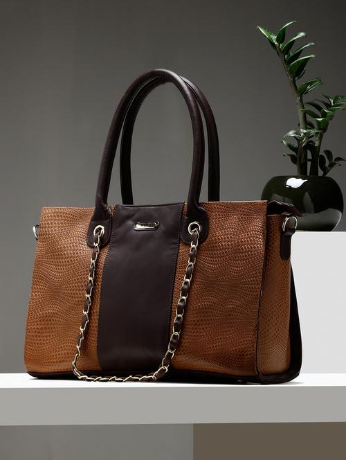 women zip closure casual handbag - 21785003 - Standard Image - 0