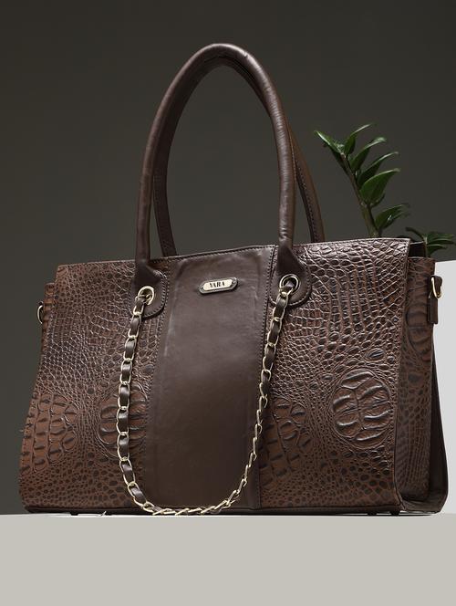 women zip closure casual handbag - 21785004 -  Standard Image - 0