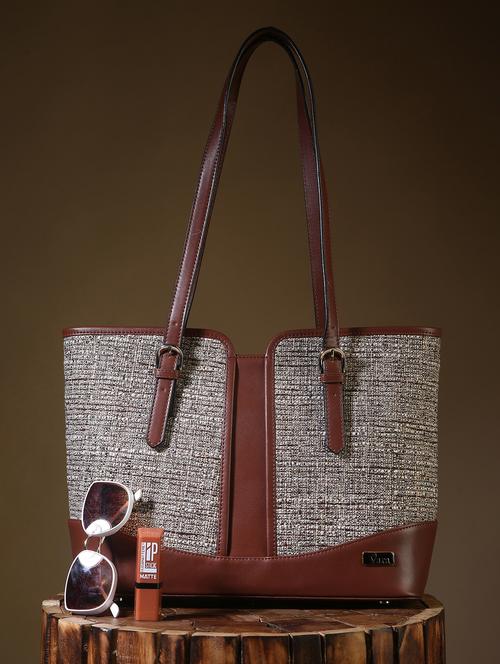 women zip closure casual handbag - 21785013 -  Standard Image - 0