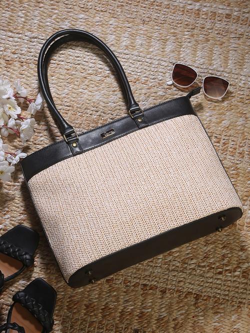 women zip closure casual handbag - 21785016 -  Standard Image - 0