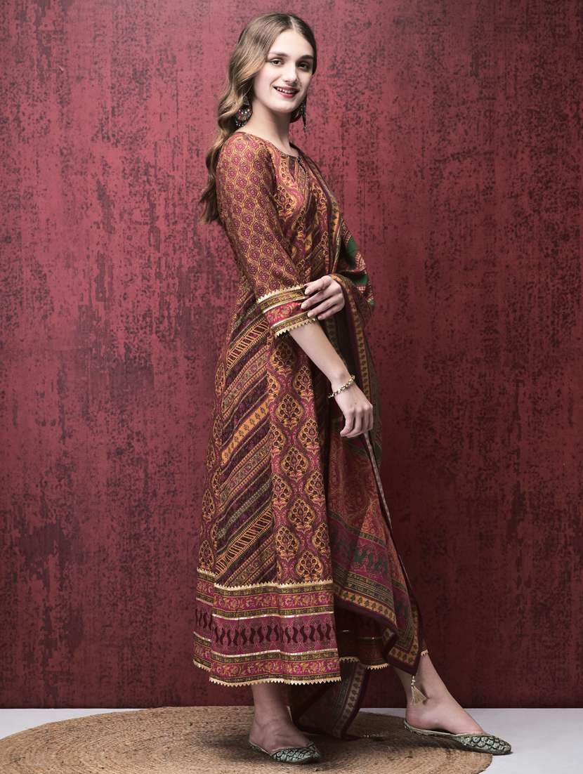 women three quarter sleeve kurta dupatta set - 21785496 - Standard Image - 2