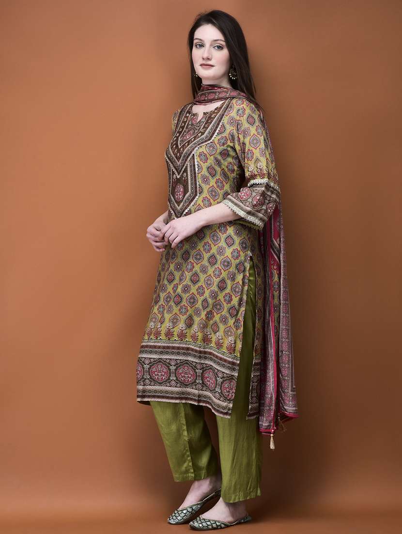 women three quarter sleeve kurta pant with dupatta set - 21785526 - Standard Image - 2