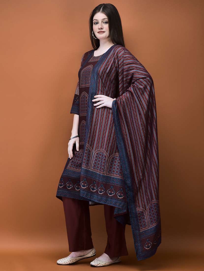 women three quarter sleeve kurta pant with dupatta set - 21785533 -  Standard Image - 2