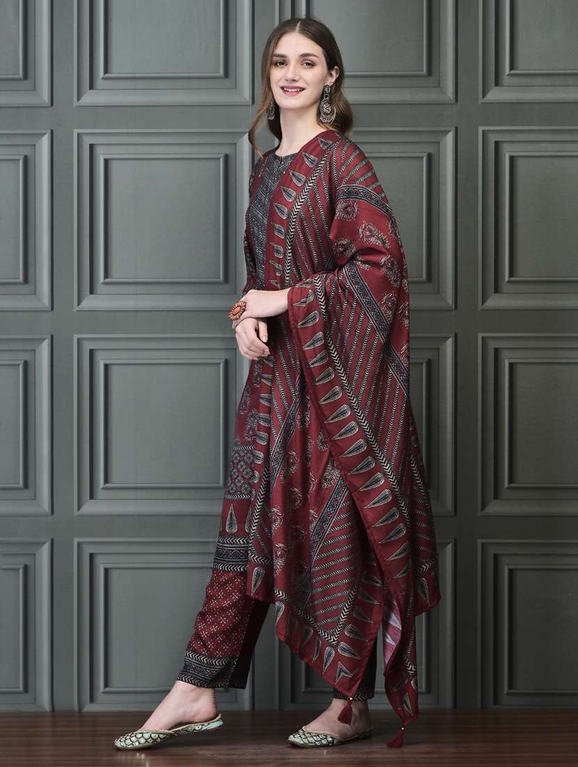 women three quarter sleeve kurta pant with dupatta set - 21785534 -  Standard Image - 2