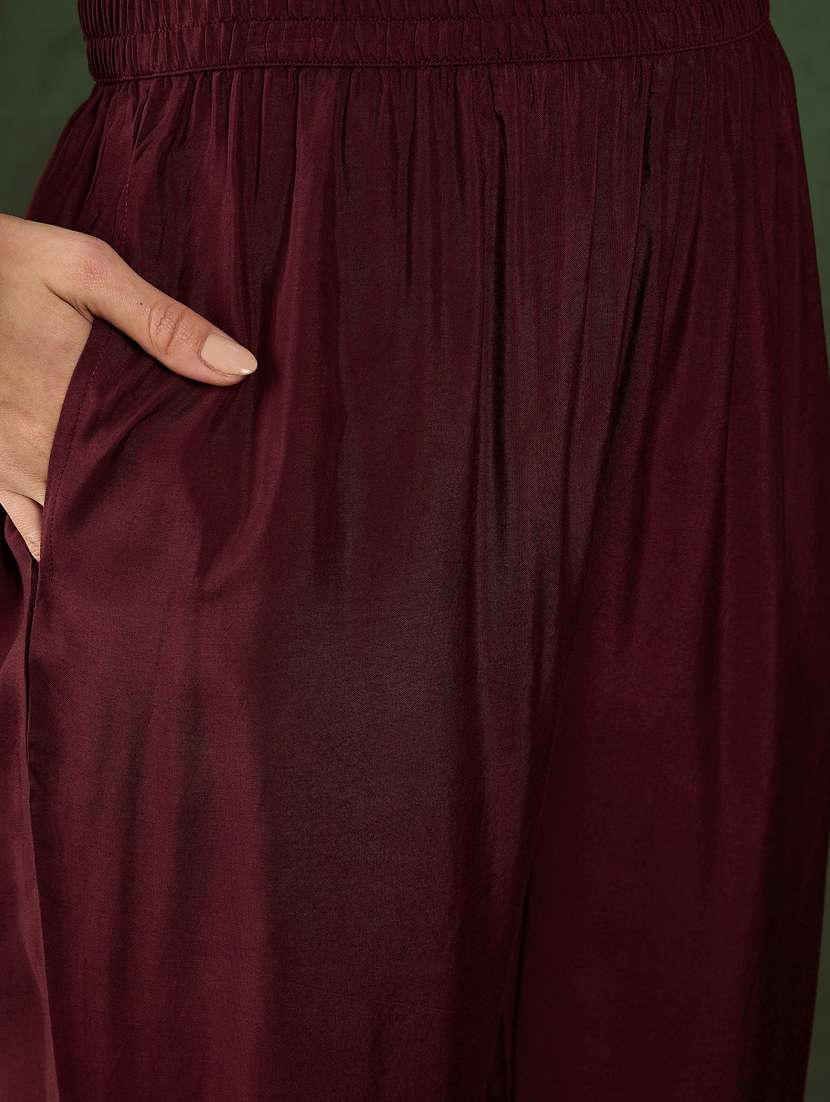 Women Three Quarter Sleeve Kurta Pant With Dupatta Set