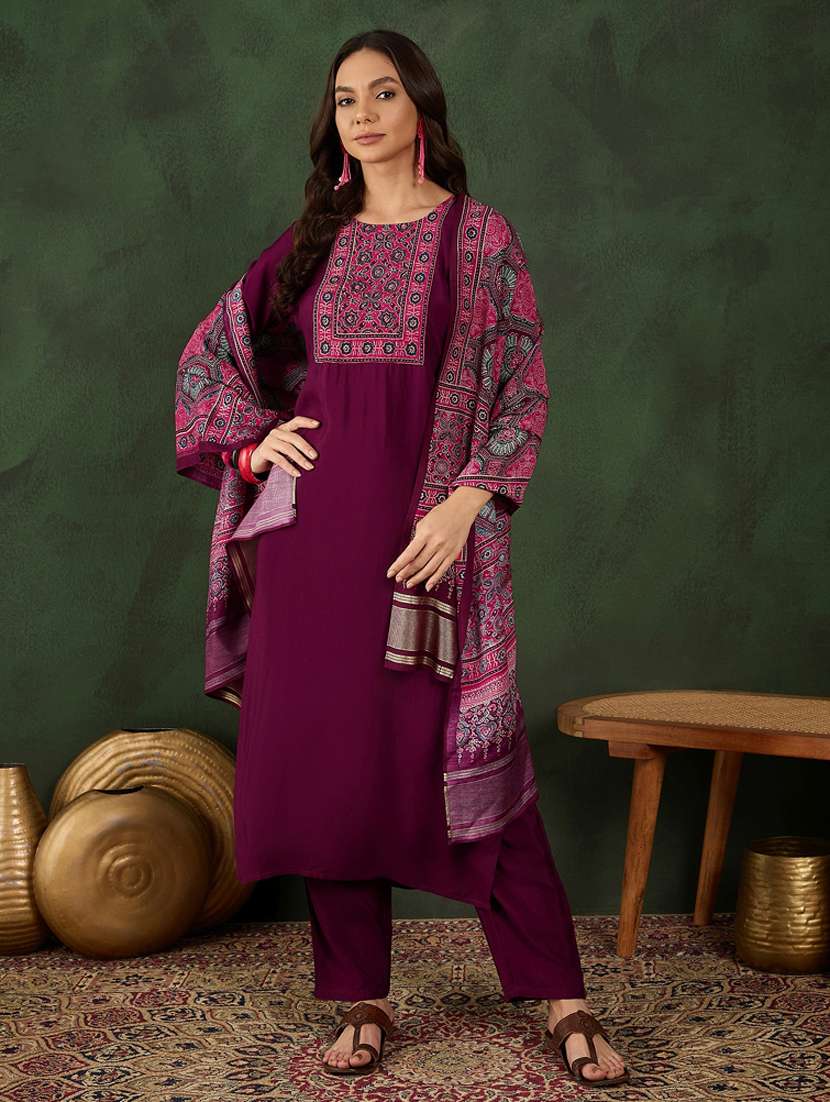 women three quarter sleeve kurta pant with dupatta set