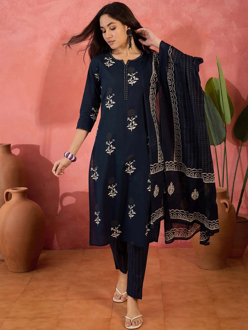 women three quarter sleeve kurta pant with dupatta set