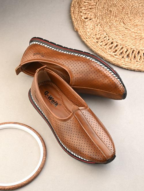 men tan cut work juti - 21785657 -  Standard Image - 0