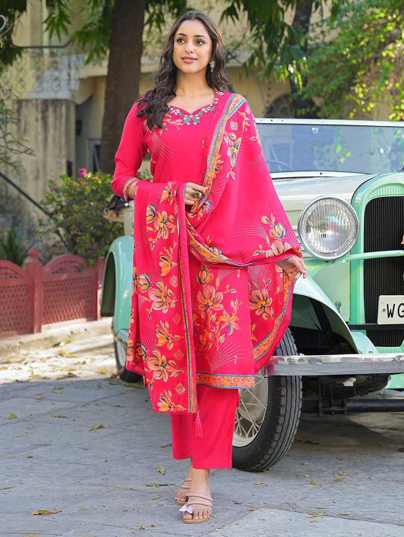 women three quarter sleeve kurta pant with dupatta set