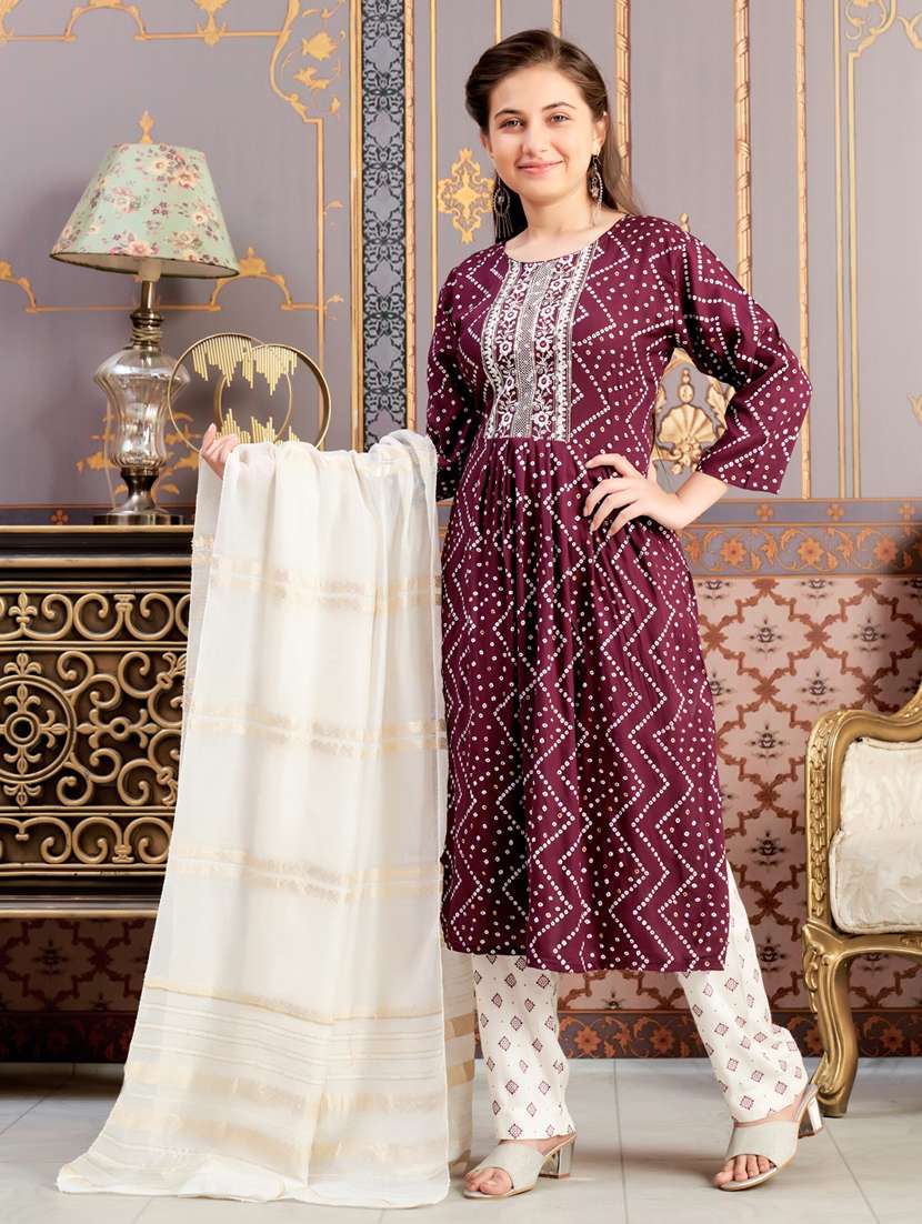 girls three quarter sleeve kurta pant with dupatta set