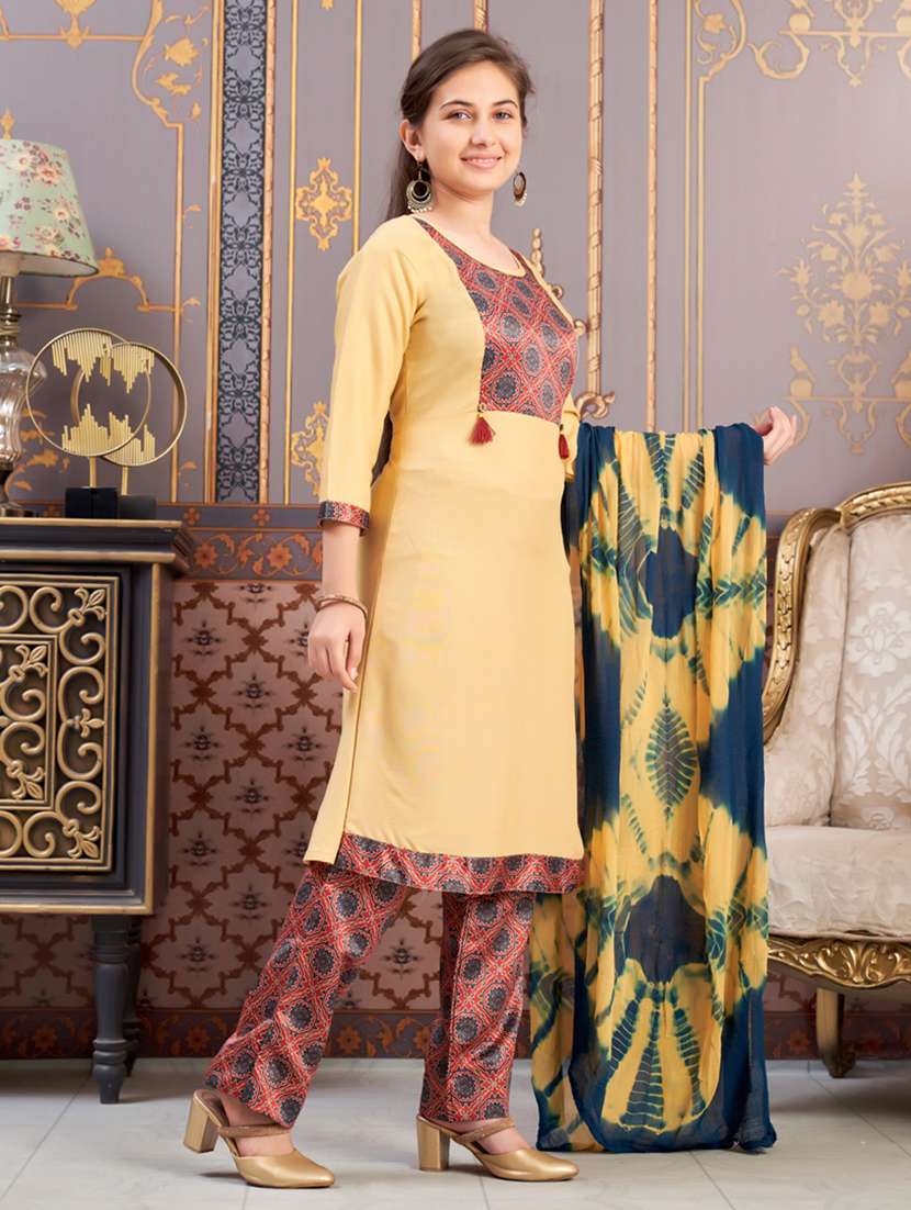 girls printed kurta and pant with dupatta - 21786458 -  Standard Image - 2