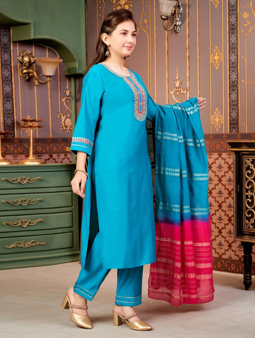 girls embroidered kurta and pant with dupatta - 21786526 - Standard Image - 2