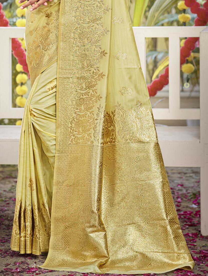 women self design banarasi festive wear saree with blouse - 21789629 - Standard Image - 2