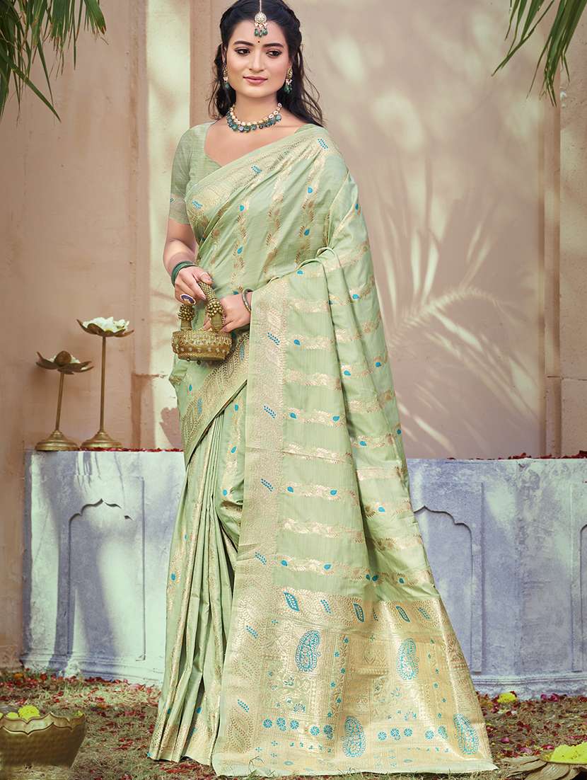 women self design banarasi saree with blouse