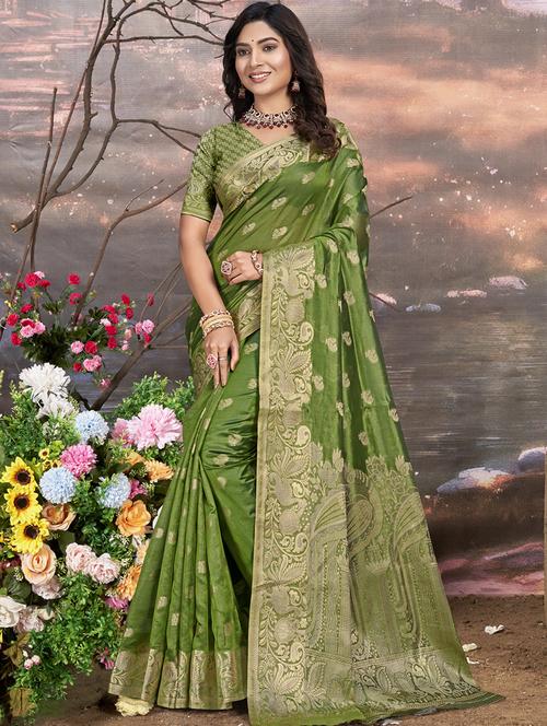 women self design banarasi saree with blouse - 21789738 - Standard Image - 0