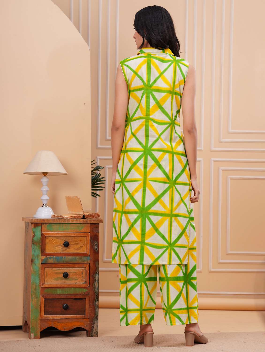 women printed sleeveless kurta palazzo set - 21793396 -  Standard Image - 2