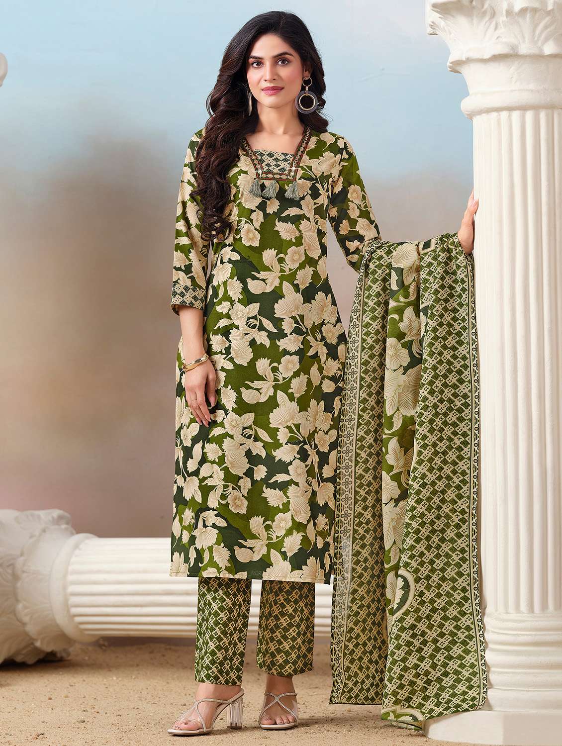 women three quarter sleeve kurta pant with dupatta set