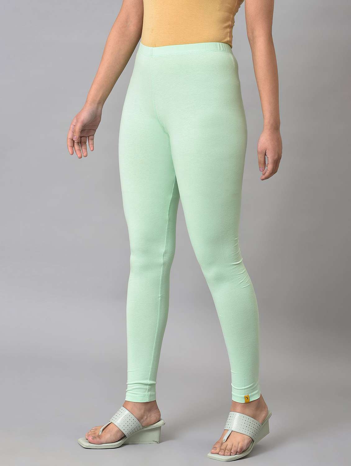 women solid mid rise legging - 21804409 -  Standard Image - 2