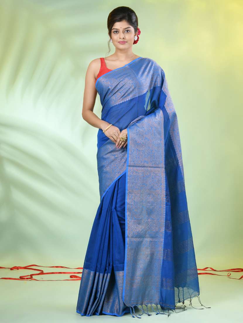 women solid with zari bordered saree with blouse