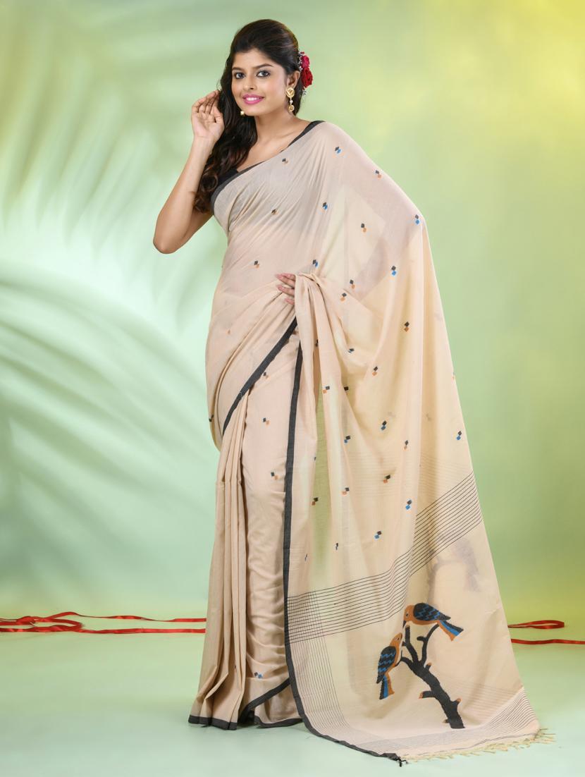 women beige handloom saree with blouse - 21839473 -  Zoom Image - 0