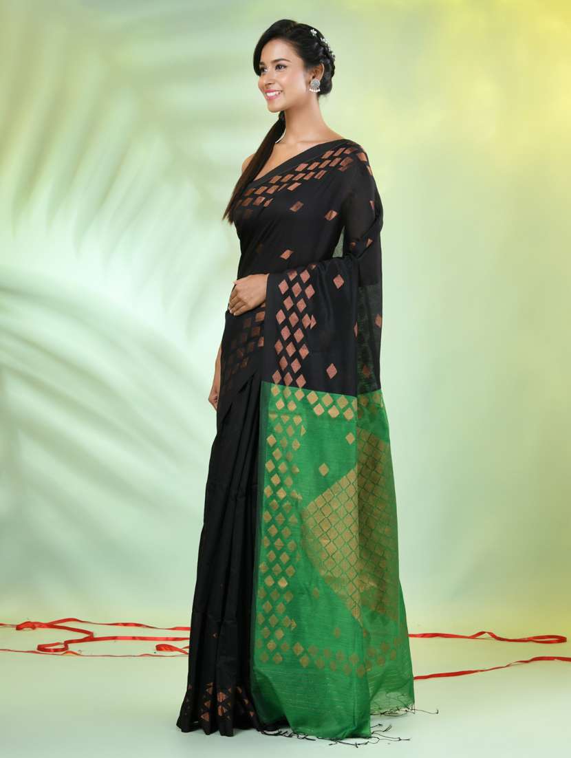 women self design zari weave handloom saree with blouse - 21839494 -  Standard Image - 2
