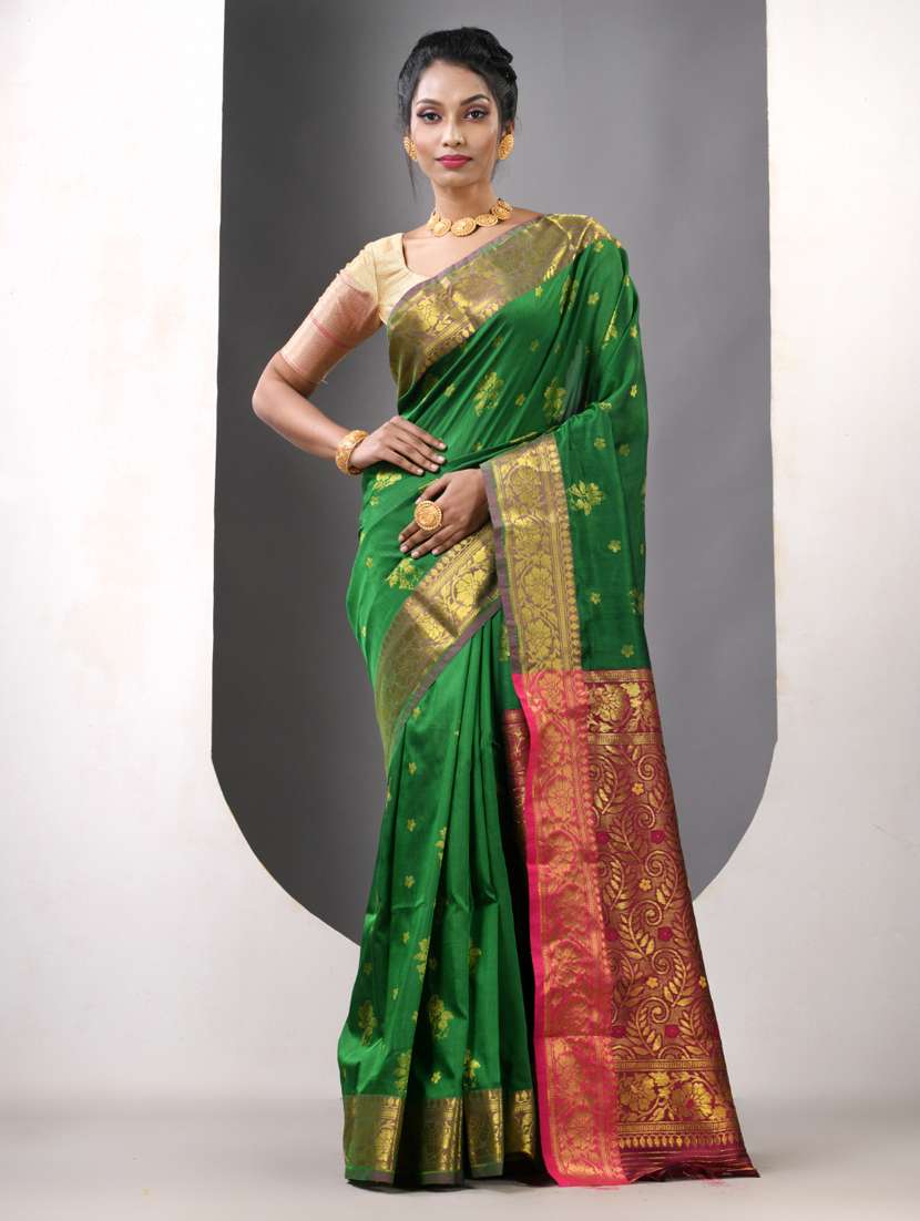 women self design bordered saree with blouse - 21839600 - Zoom Image - 0