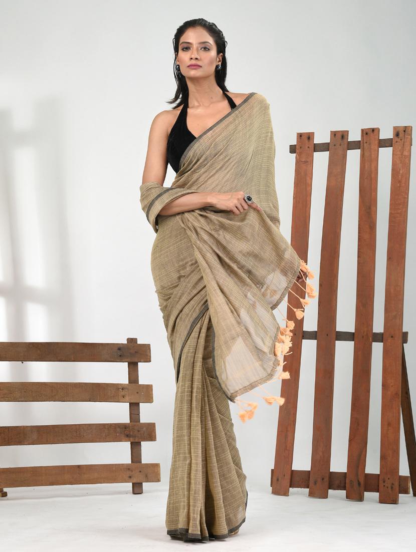 women self design bordered saree with blouse - 21839769 - Zoom Image - 0