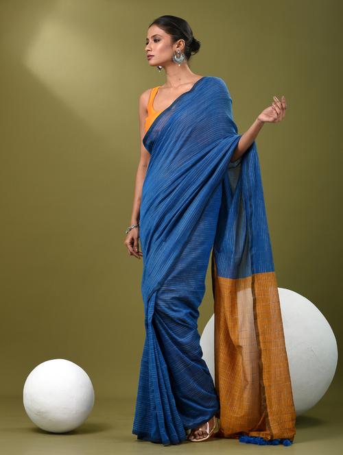 women blue handloom saree with blouse - 21839770 - Standard Image - 0