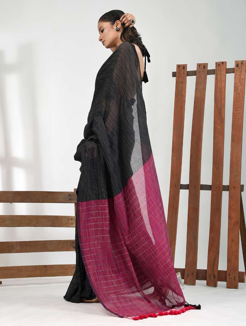 women black handloom saree with blouse - 21839773 -  Standard Image - 2