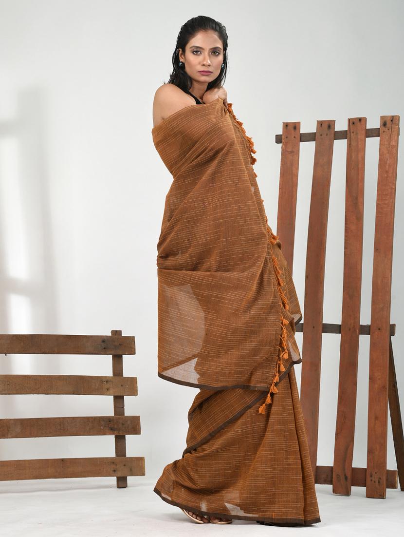women brown handloom saree with blouse - 21839782 - Standard Image - 2