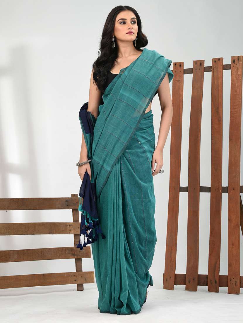 women striped handloom saree with blouse
