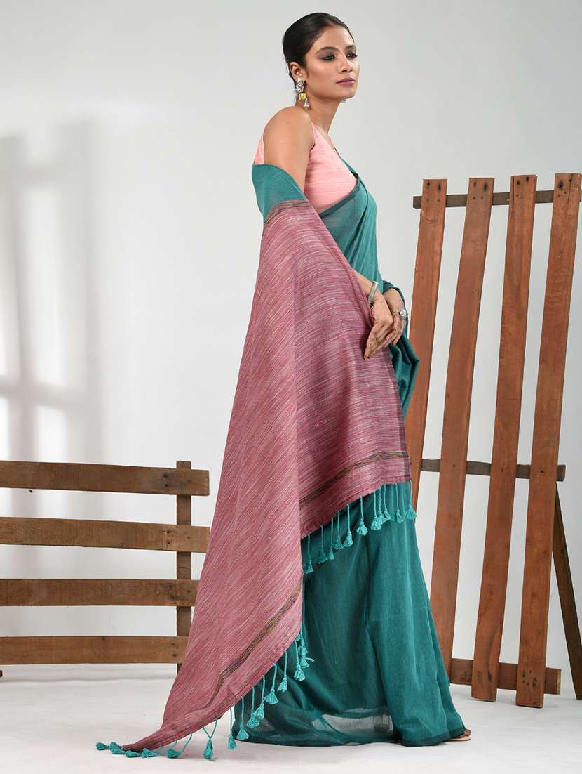 women striped handloom saree with blouse - 21839834 - Standard Image - 2