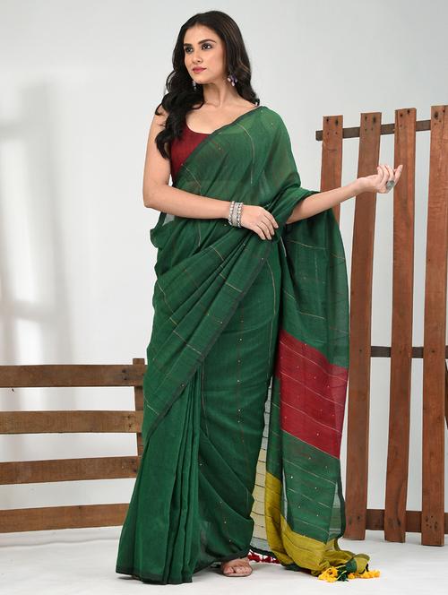 women striped handloom saree with blouse - 21839855 - Standard Image - 0