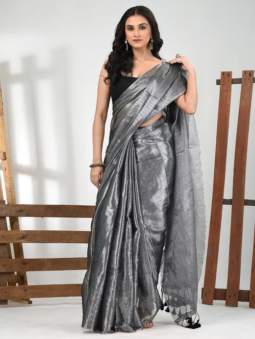 women solid casual wear saree with blouse - 21839883 - Standard Image - 0
