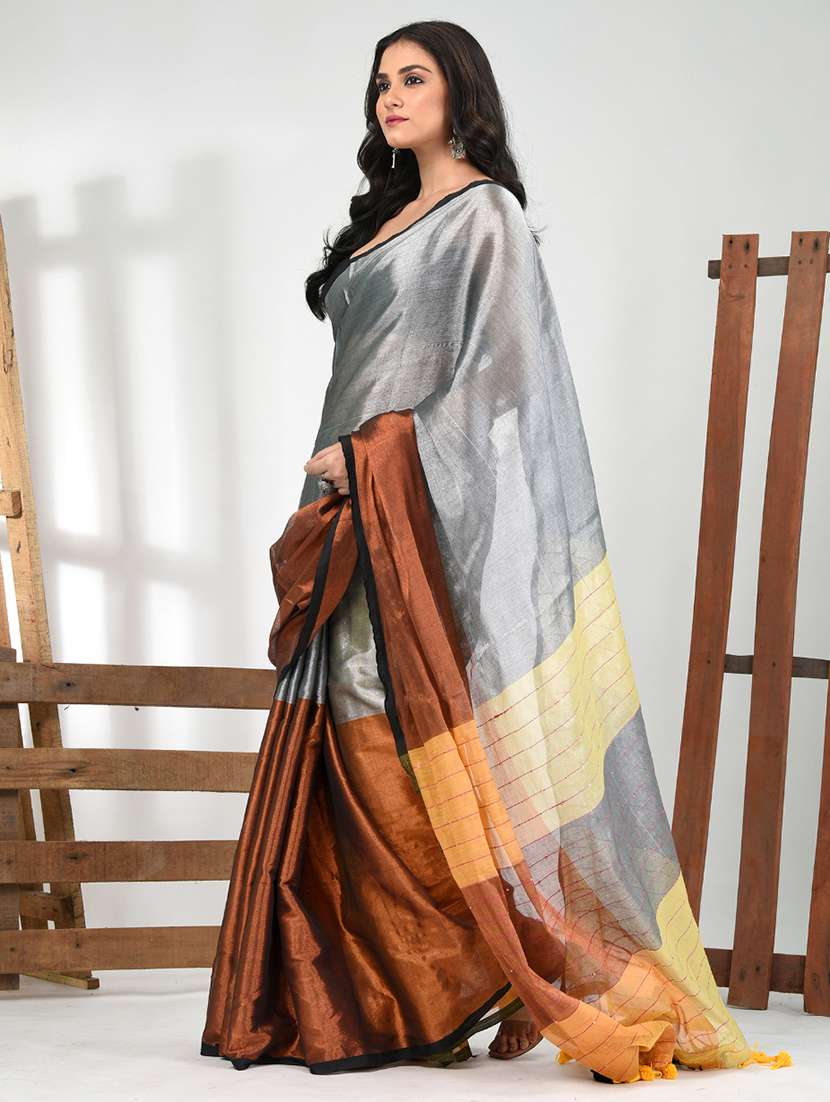 women grey handloom saree with blouse - 21839887 -  Standard Image - 2
