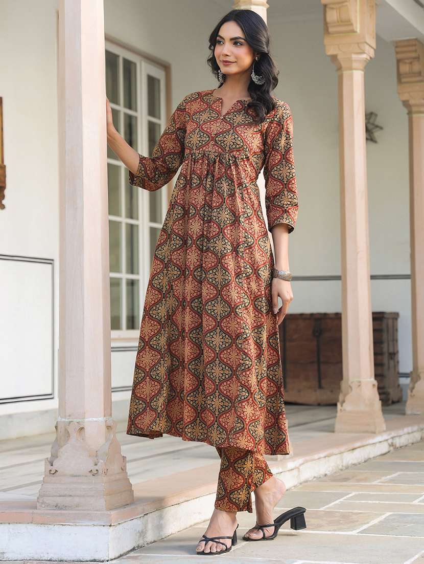 women printed three quarter sleeve kurta pant set - 21840039 -  Standard Image - 2