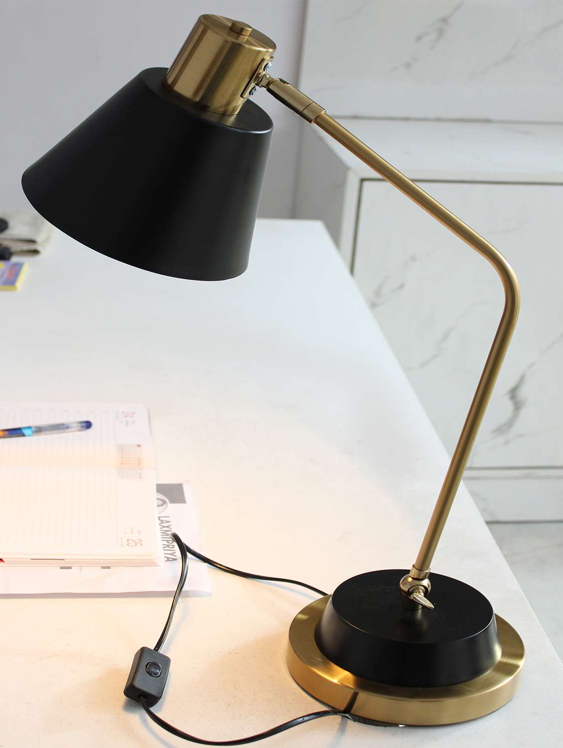 black and gold metal modern table lamp for study