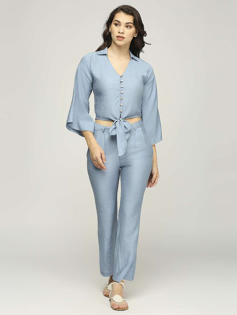 women solid collared bell sleeves crop top