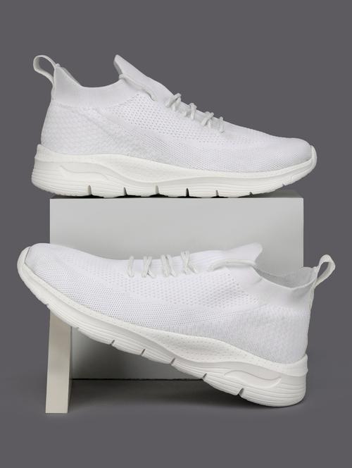 men white sport shoe - 21840533 - Standard Image - 0