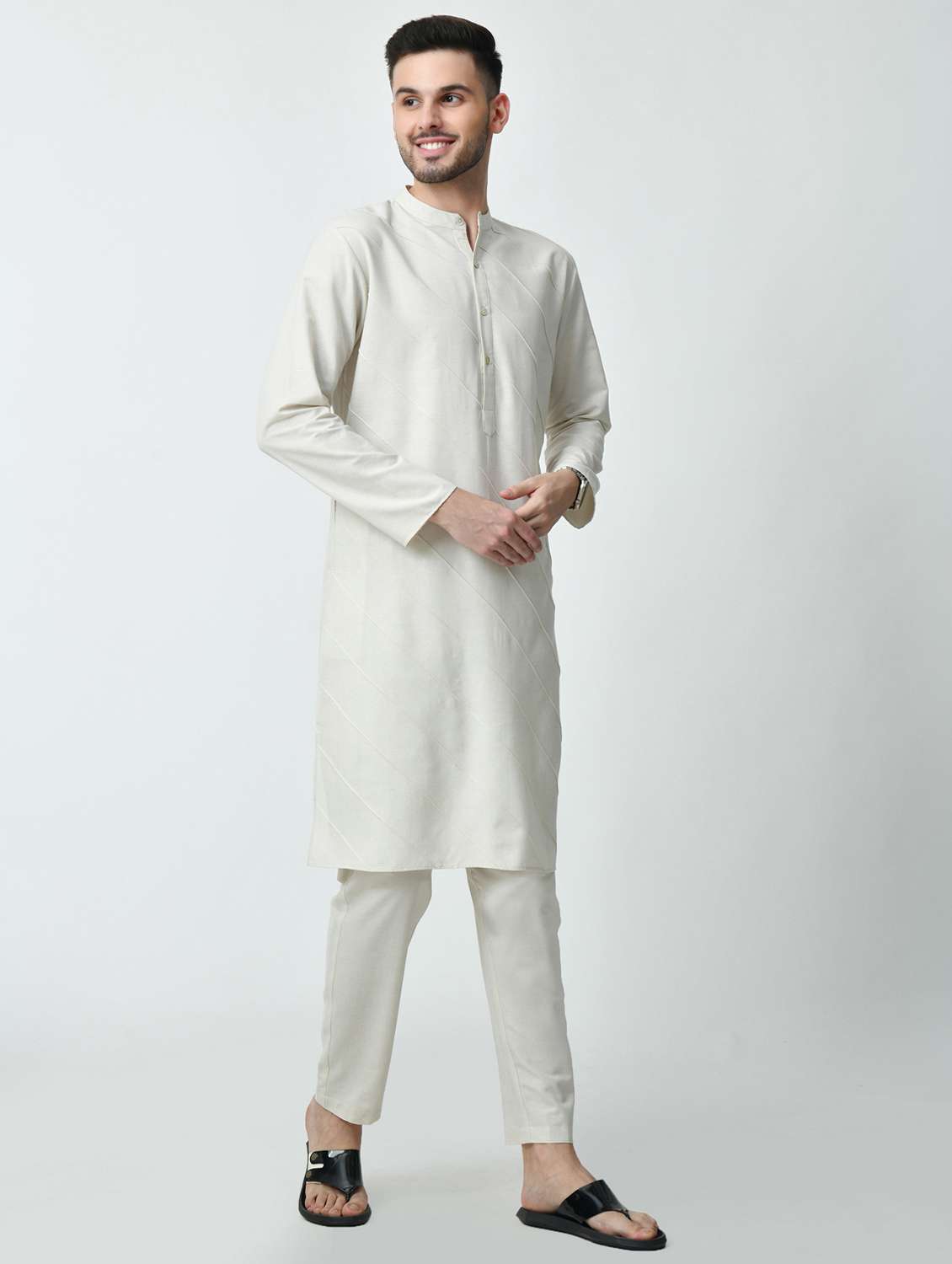 men solid mandarin neck long kurta - 21841530 - Standard Image - 2