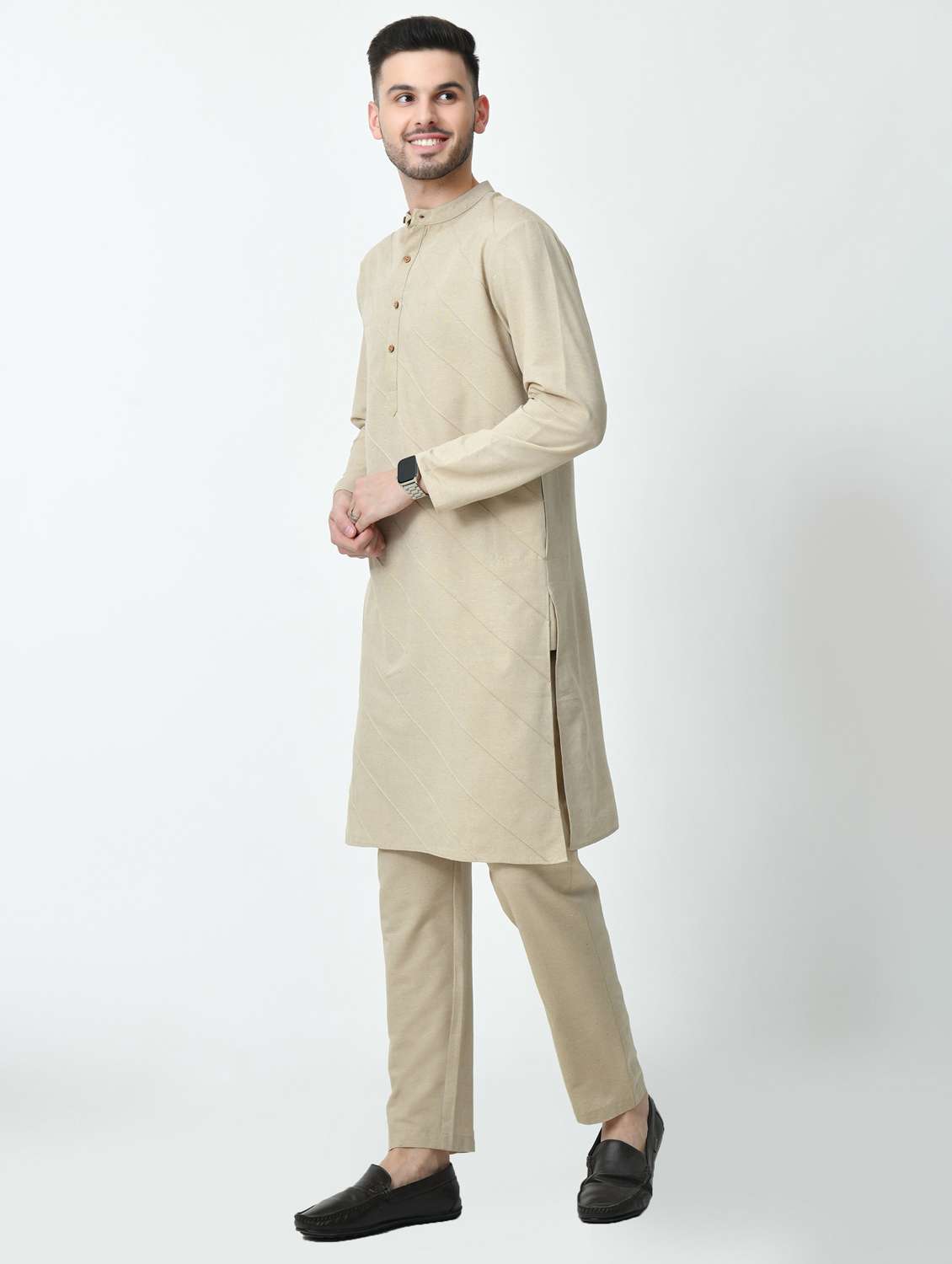 men solid mandarin neck long kurta - 21841531 -  Standard Image - 2