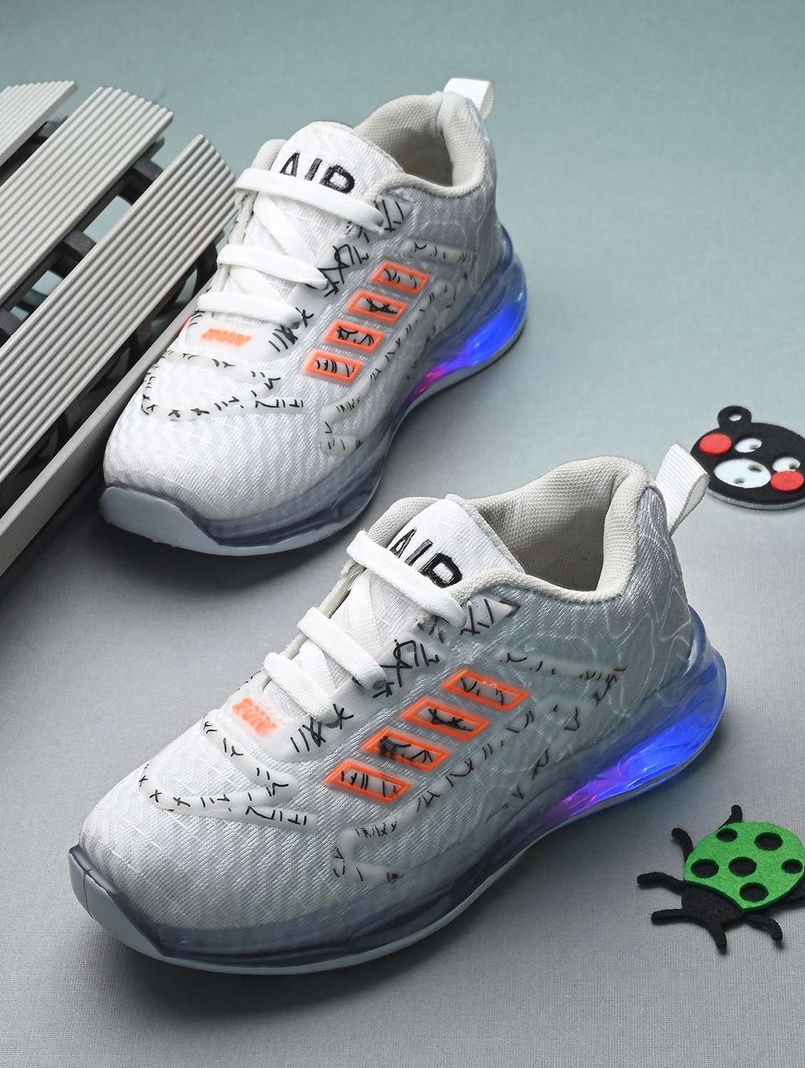 boys white lace up sport shoes