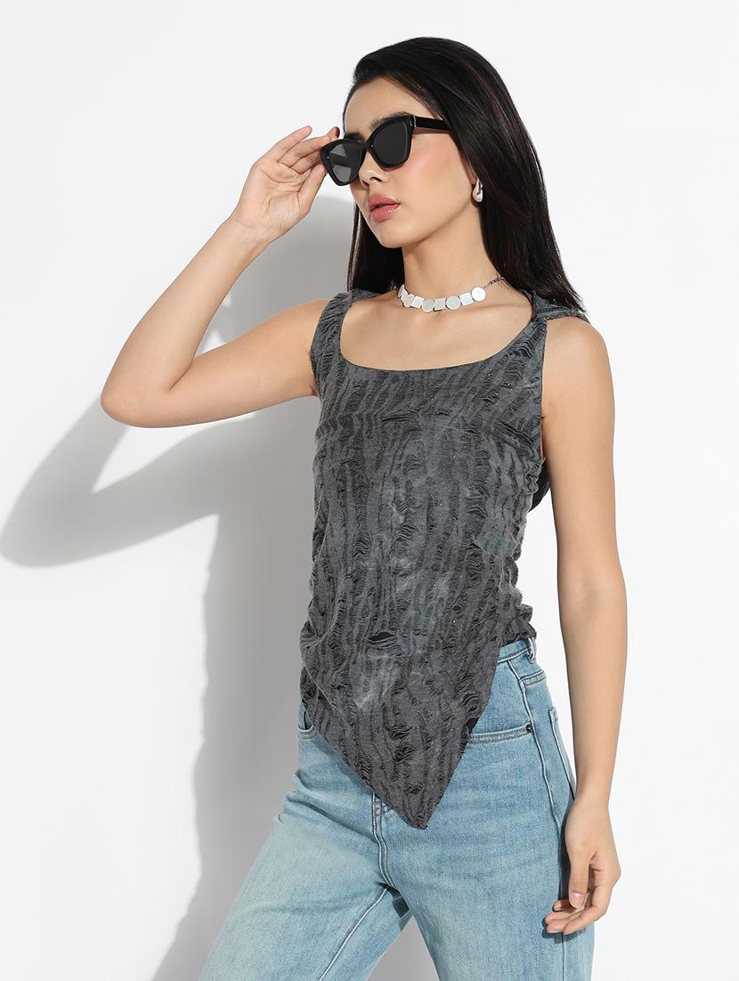 women self designed sleeveless hooded top - 21842990 - Standard Image - 2