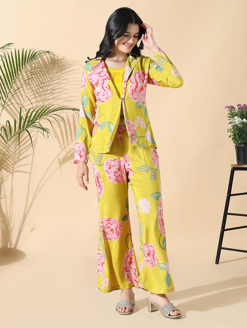 women floral print blazer and trousers with top set - 21843056 -  Zoom Image - 0