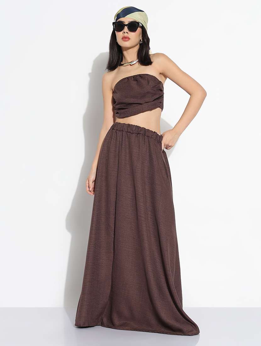 women solid tube top and skirt co-ord set