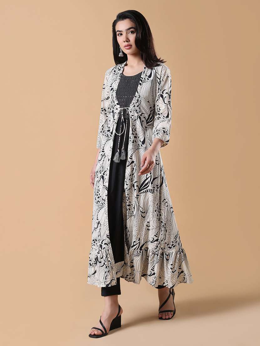 women black sleeveless kurta with jacket - 21843131 -  Standard Image - 7