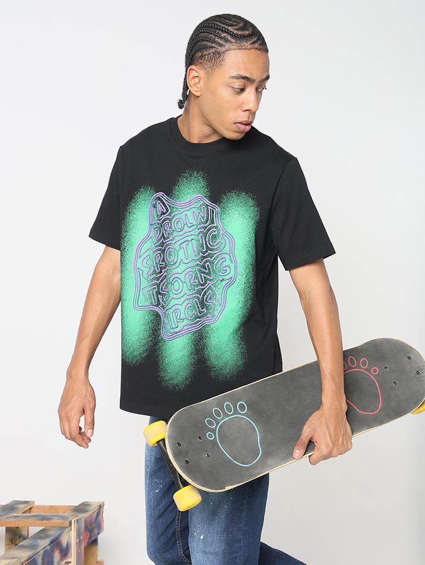 men front print round neck regular fit t-shirt - 21843285 -  Zoom Image - 0